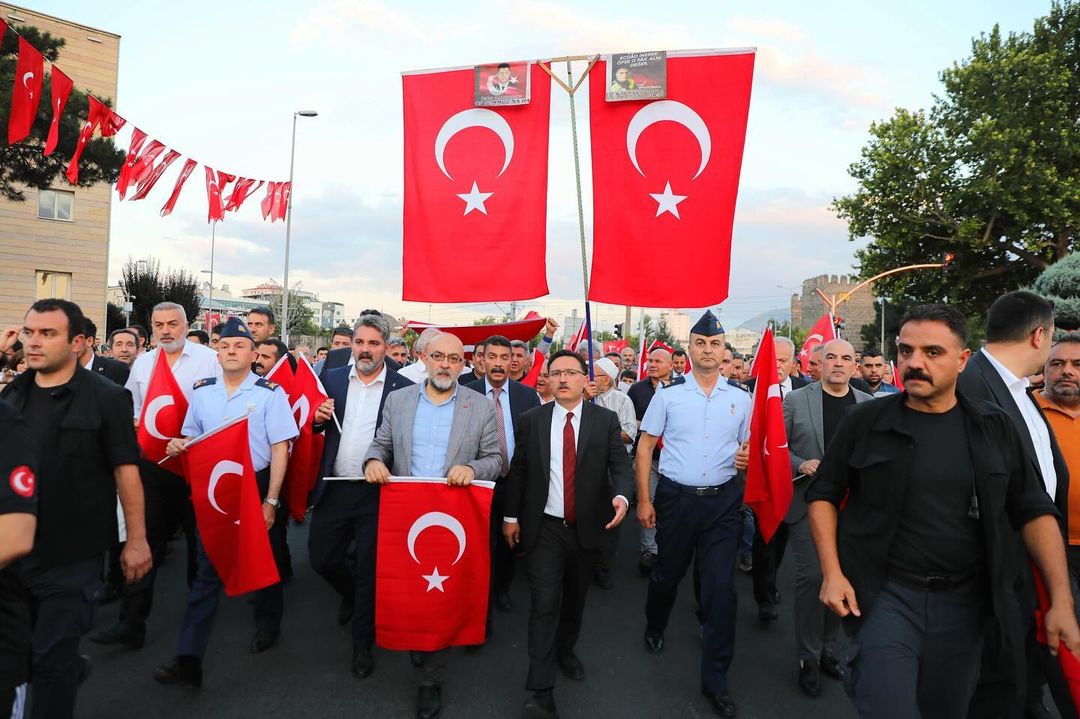 15 Temmuz Şehit ve Gazileri için ‘Zafer Yürüyüşü’ düzenlendi